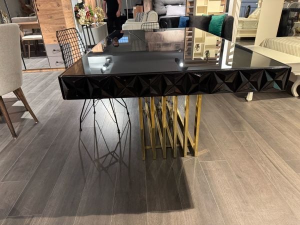 Outlet Masa