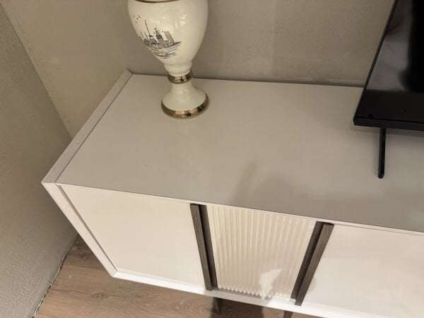 Outlet Aura Beyaz Tv Ünitesi