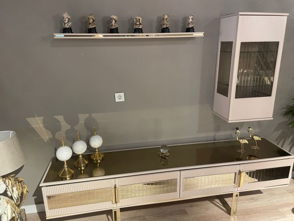 Gucci Tv Ünitesi