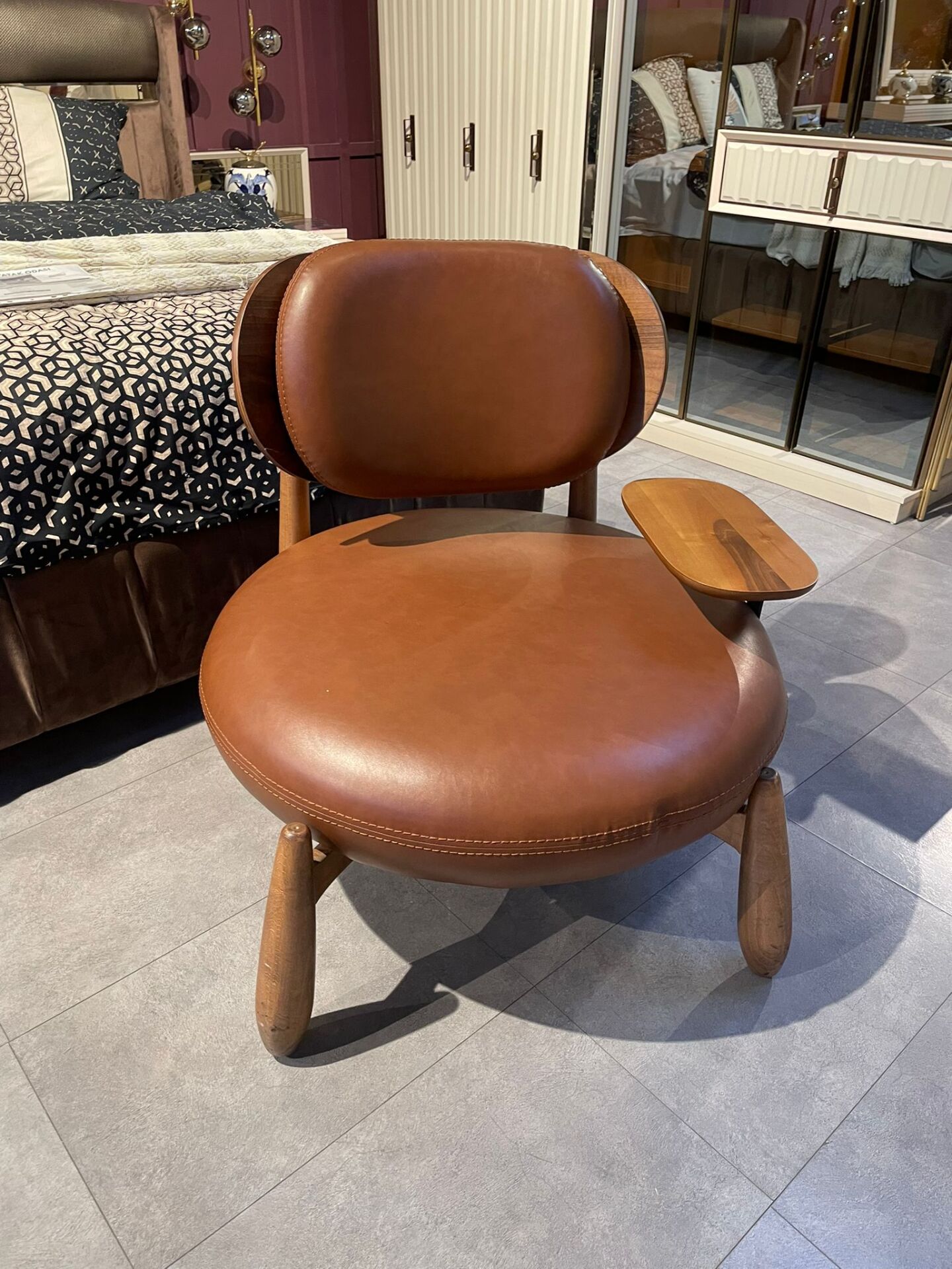 Outlet Ahşap Tekli Berjer